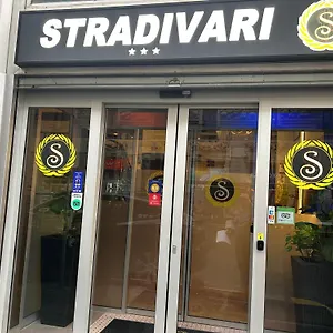 Stradivari 3*, Милан Италия